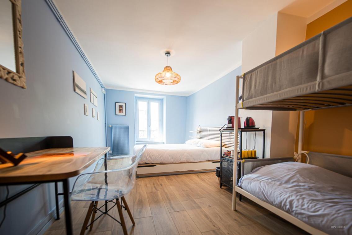 Chambres D'Hotes Du Bistrot D'Ici Saint-Saturnin  Bagian luar foto